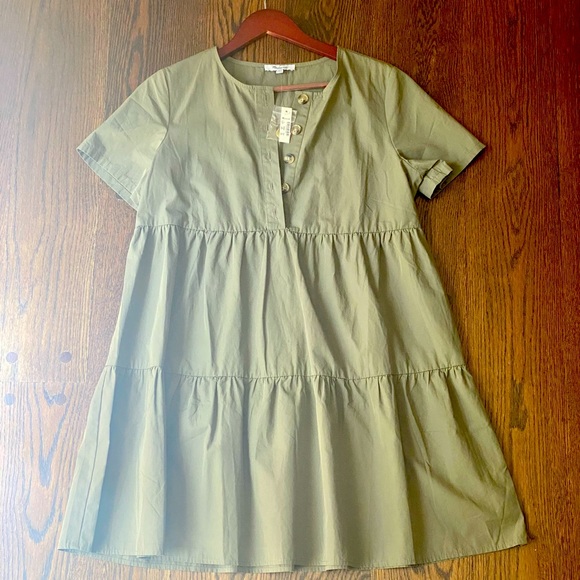 Dress - Picture 1 of 3